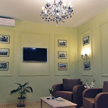 Classic Apartment On Zhukovskoho Odessa Dış mekan fotoğraf